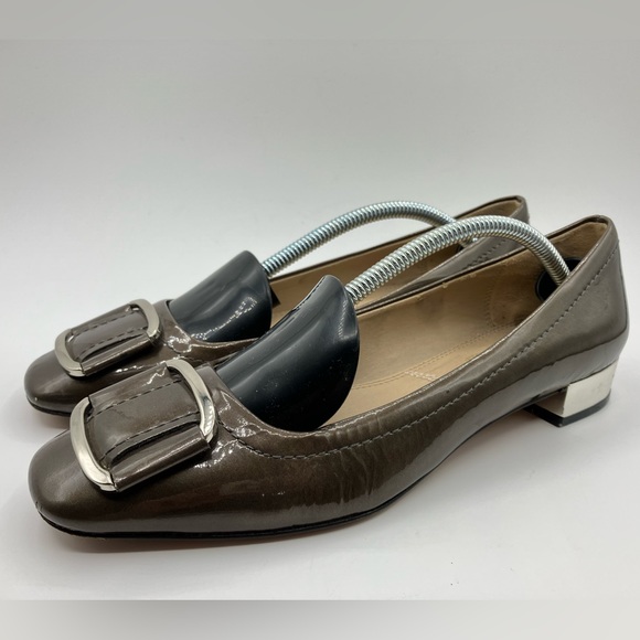 Tahari Flats With Leather Sole Women Size 7 1/2 - Picture 3 of 13